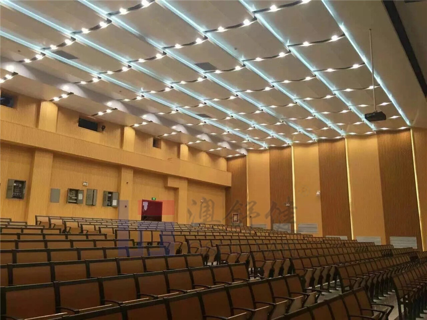 教学排椅的正确清洁保养方法