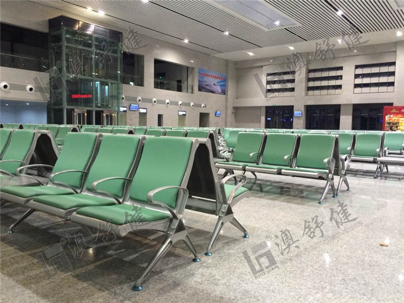 等候椅会选用真皮？