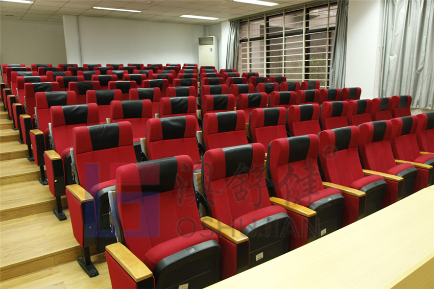 礼堂排椅对会场的三大要求