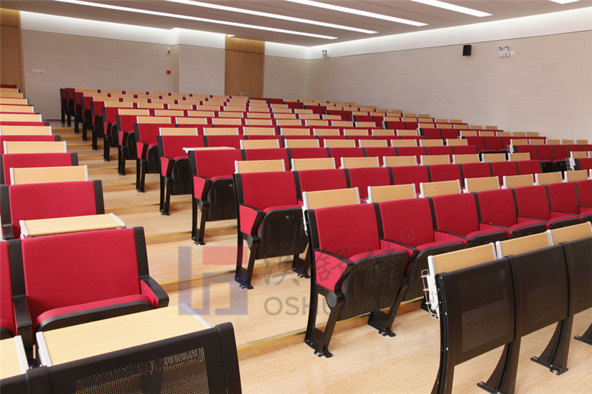 教室排椅的存贮性