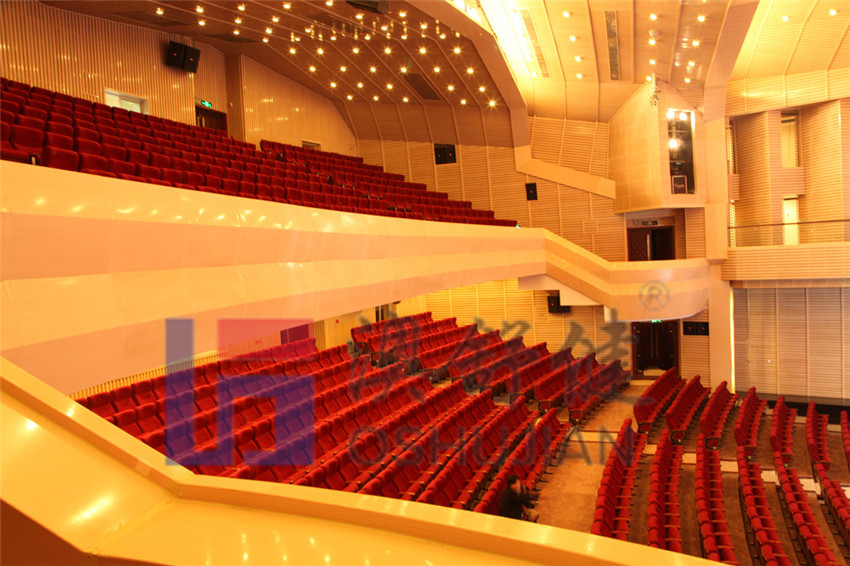 户外公共座椅的设计地域性原则？