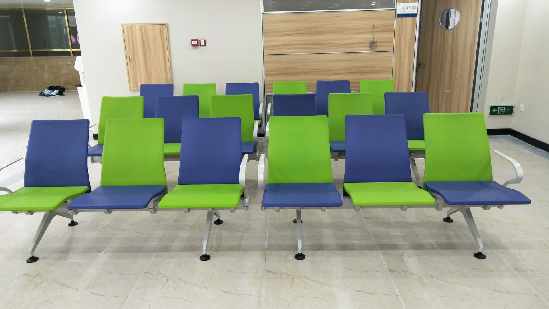 连排椅加装PU有什么特点？