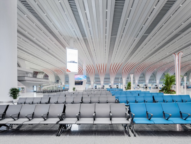 如何维护和清洁排椅？