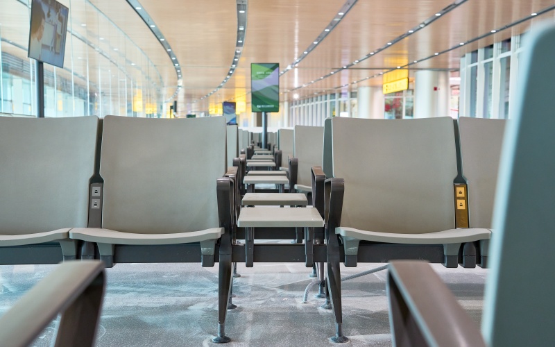 高铁等候区排椅的常见材质有哪些？各材质的核心优势是什么？