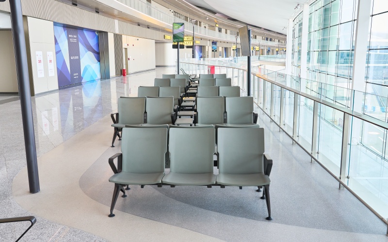 高铁排椅的横梁为何多选用高强度钢管（如2.0mm厚度）？其表面处理工艺有何特殊要求？