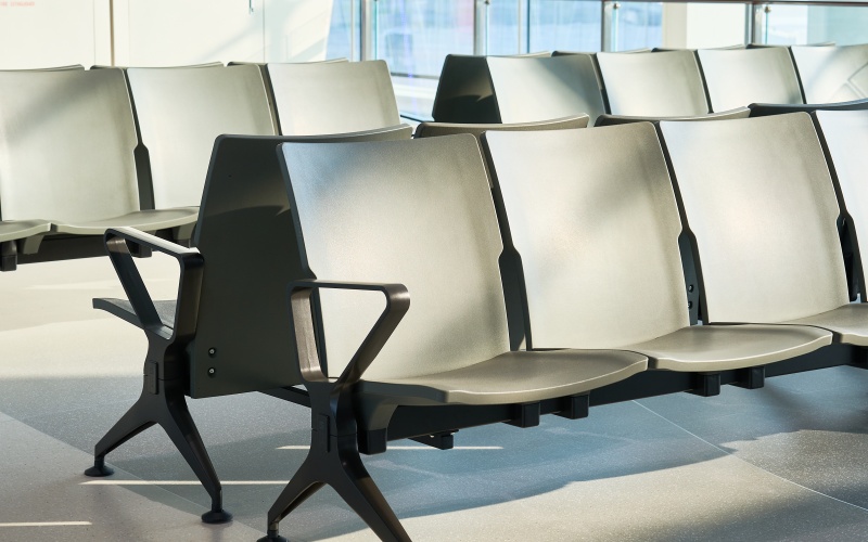 候车椅的座面边缘为什么要做圆角处理而非直角？