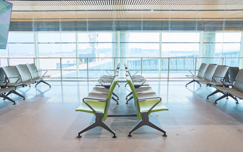 户外排椅的椅脚为什么要做扩大的喇叭形？